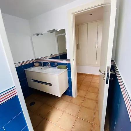 Naia Apartment *
